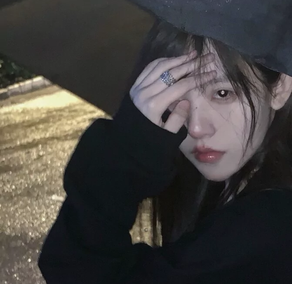 ins微丧女头