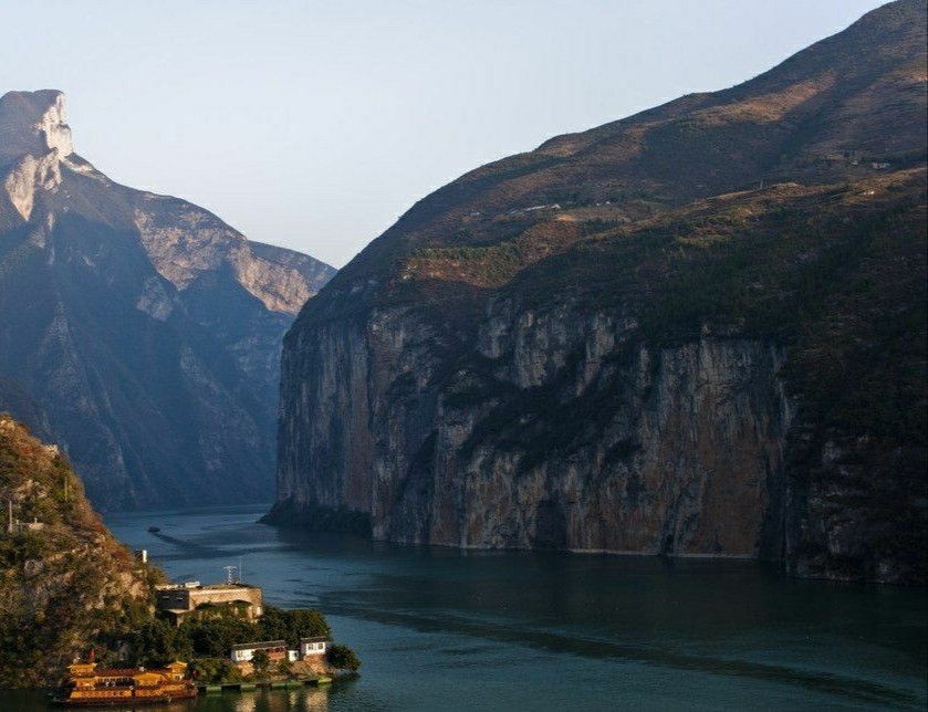 罕见老照片:150年前的长江三峡,怪石嶙峋,百姓生活简陋贫苦