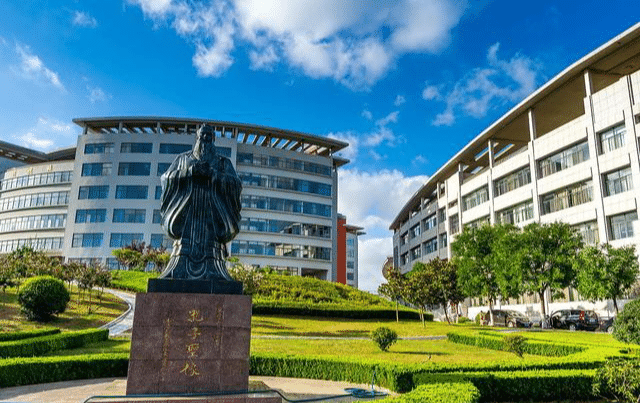 青岛科技大学颇有特色,优势专业毕业生就业质量高,不要错过