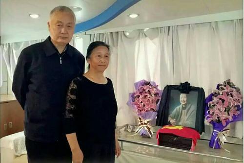 他是粟裕大将的女婿,转业后成了董事长,大舅哥是中将,72岁病逝