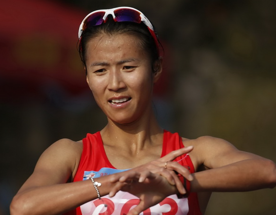 刘虹2007年在第六届城运会上再次获得女子20公里竞走的冠军.
