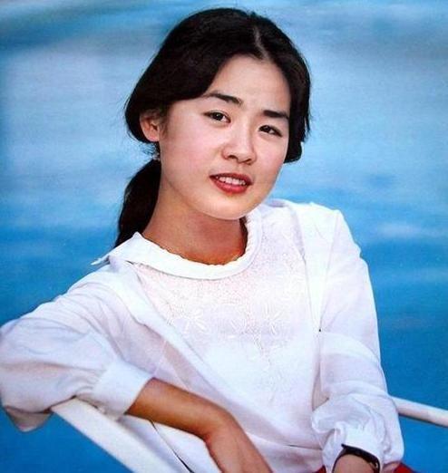 为啥内地女星土气不及港台女星美?来看看丛珊就知道原因了