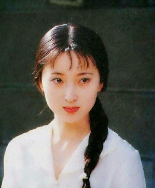 80年代美女明星人见人爱,不贪名利却成亿万富婆,一生冰清玉洁,至今