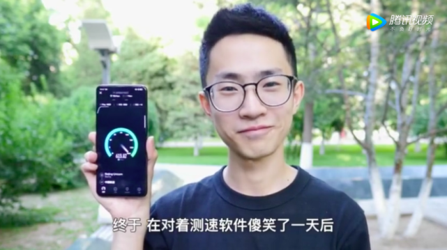 外交部发言人汪文斌也在脸书转发何同学采访库克的b站视频,为中国z