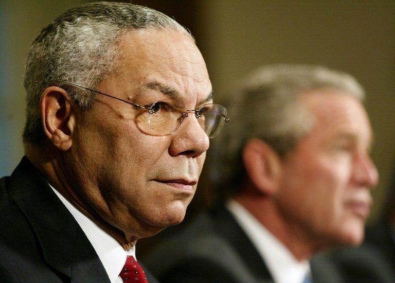 bush)在2000年宣布提名鲍威尔为国务卿时说,他"直言不讳,高尚正直,对