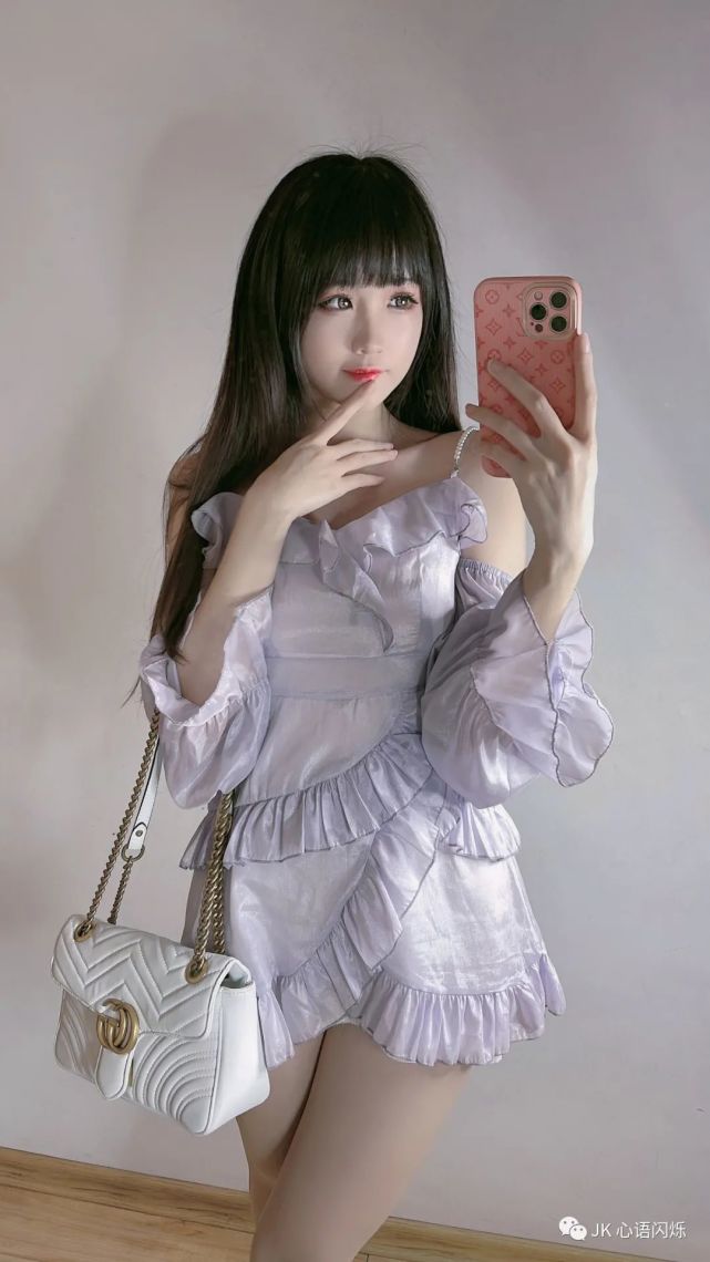 出境:miko酱ww袜袜:@九尾紫瞳jiuweizitong