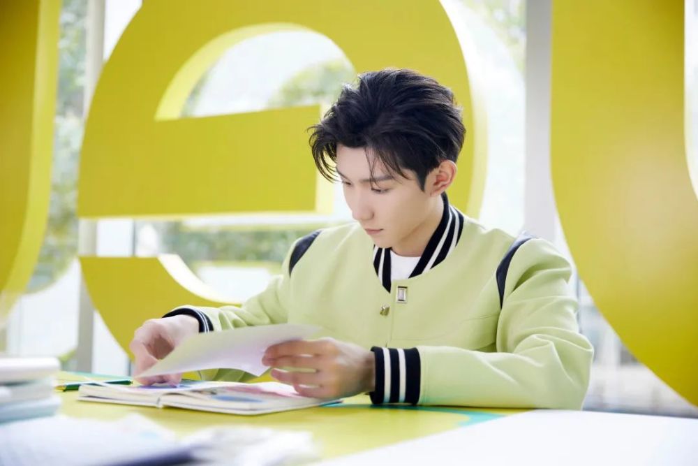 王源2021年的品牌活动品牌高契合度和高影响力使其商业价值遥遥领先于