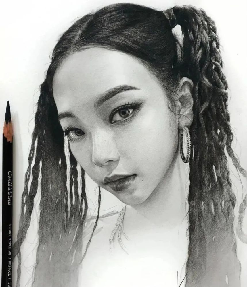 这铅笔素描画也太精彩了尤其是发丝
