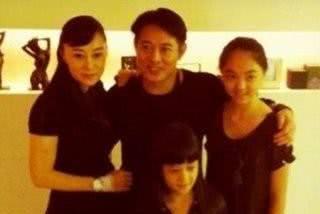 李连杰妻子利智近照曝光容颜不再曾光彩照人险成赌王姨太