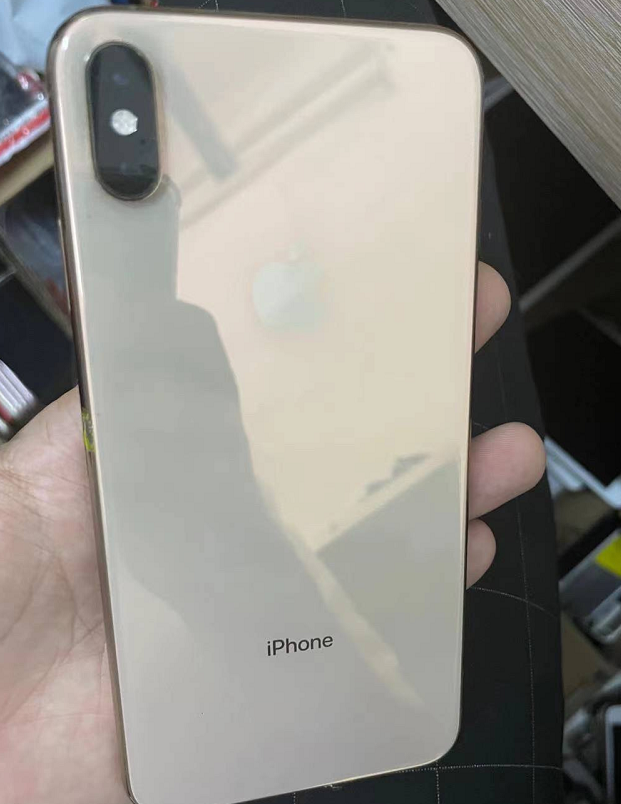 网友贪便宜2450元买iphonexsmax结果发现有隐藏id