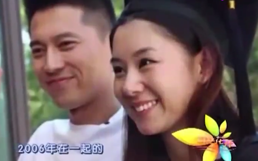 2005年李小萌参演电视剧《大浴女,认识了大自己3岁的王雷,隔年两人