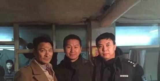 所以当我们在享受和平的阳光时,想想中东的战火,印度的难民,阿富汗的