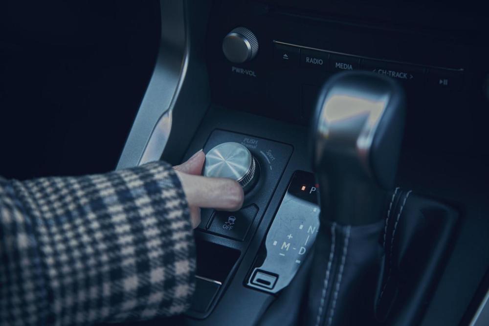 享乐季雷克萨斯nx200带我出发