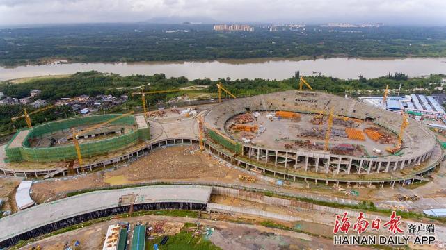 琼海文体中心体育场馆混凝土主体结构基本完成