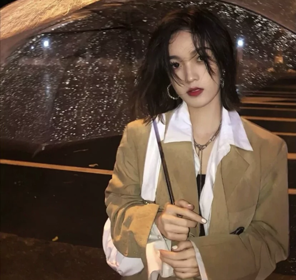 ins高级感女生头像