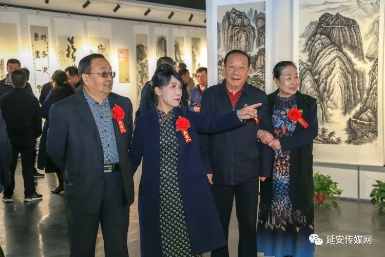 刘学智,刘凤莲伉俪"圣地情缘"书画展在延安开展