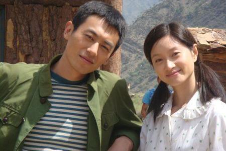 "在某节目访谈中,主持人问朱亚文:"你拍戏的时候都是怎么和你妻子说的