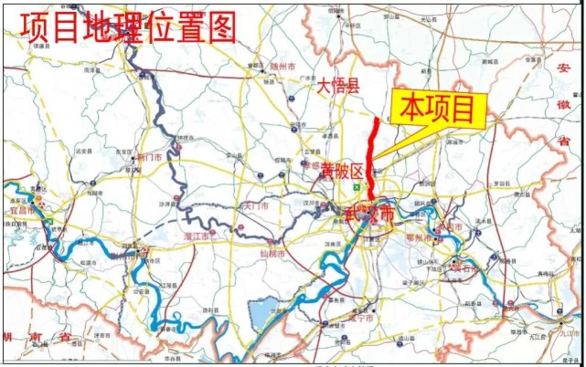 公路通道武阳高速公路全线建成后武阳高速项目二期路面沥青摊铺现场