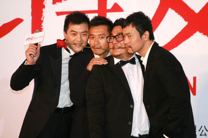 他去看导演孟京辉的话剧《等待戈多》,是郭涛和胡军演的,虽然很多台词