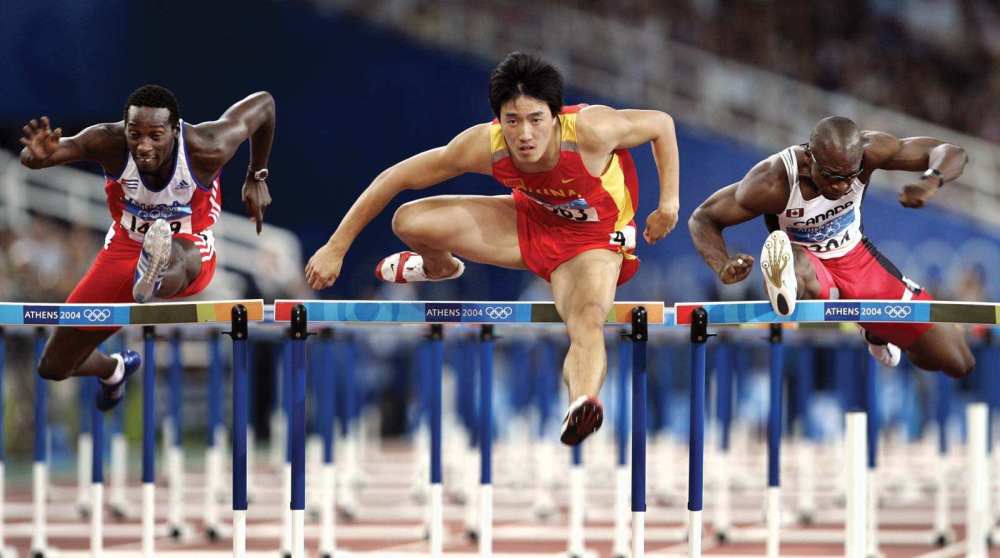 刘翔是110米栏历史成就最全面的天才名将,除了实现该项目唯一的奥运