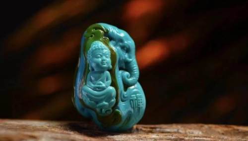 如何判断绿松石的价格呢