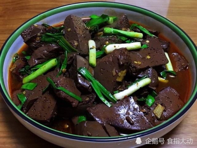 吃了一口又一口,怎么也停不下来的家常菜,配上三碗米饭,美美的地享用