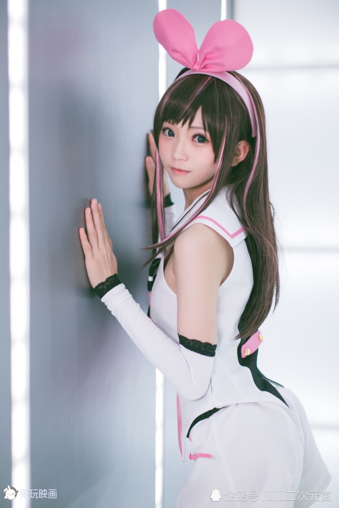 新时代的虚拟网红主播kizuna ai(绊爱),又称人工智能(智障)ai爱酱