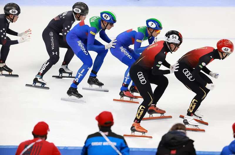 武大靖领衔中国队创短道速滑2000米混合接力新世界纪录