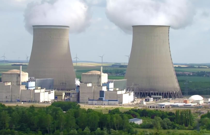 核电站也有"烟囱",但为何长相不同?它和普通烟囱有啥区别?