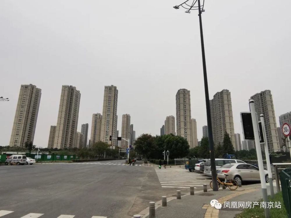 下关城开宏顺河西南g25地块北至螺塘路,西接规划支路,南面秦新路,东至