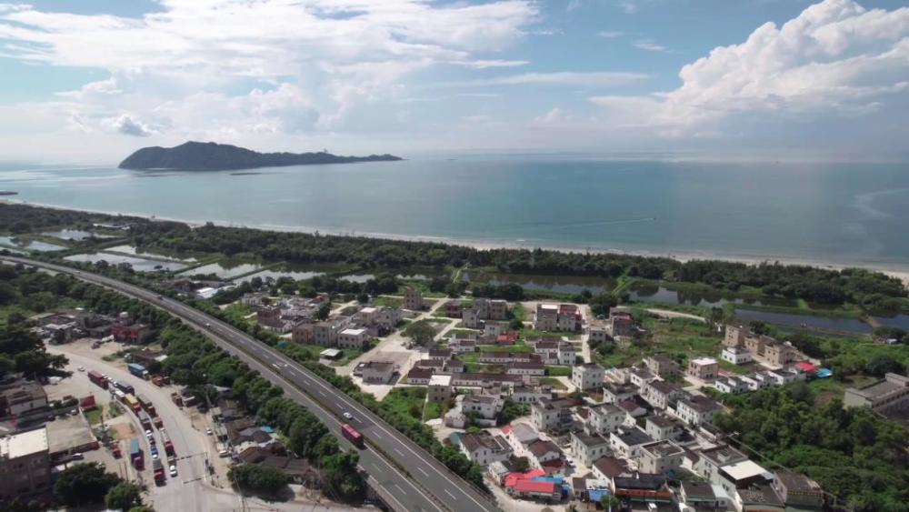 赤礁,细浪,沙滩,岛屿…从空中俯瞰深汕特别合作区鲘门镇,美丽的滨海