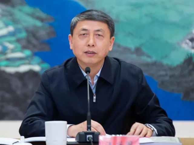 他开创了这个年代文学的奇迹韩东诗歌创作研讨会在南京举行