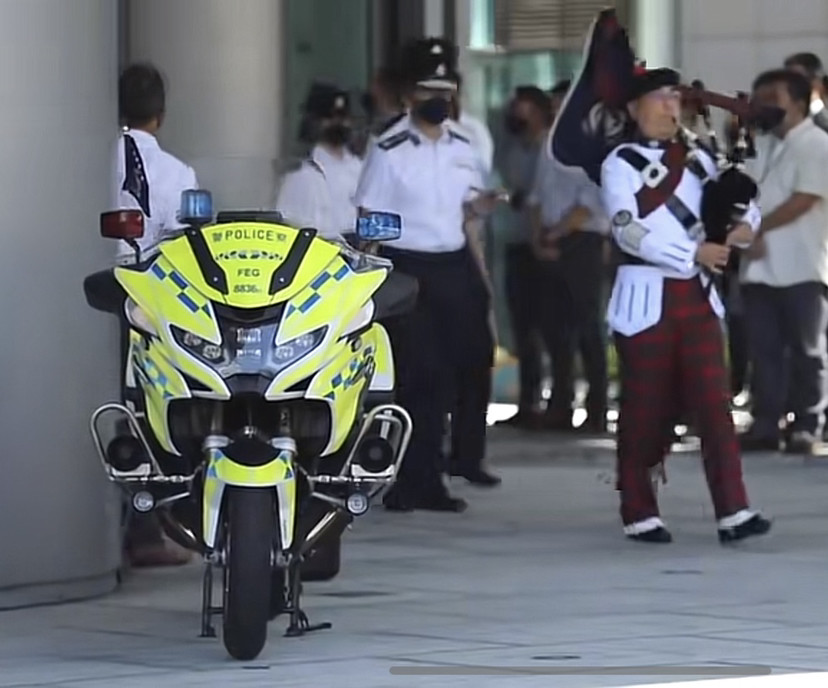 带你看看香港交通警察最新警用摩托车bmwr1250rt
