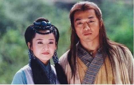 令狐冲是否真的爱任盈盈在令狐冲心中排第一的绝不是任盈盈