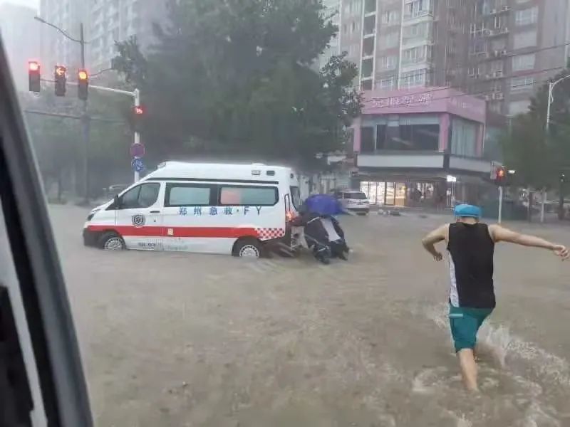 慧说郑医地铁逆行者于逸飞报道背后的故事