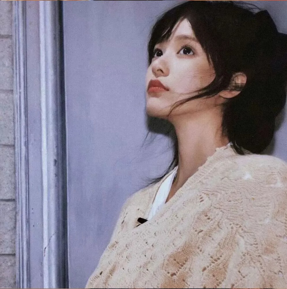 ins复古港风女生头像