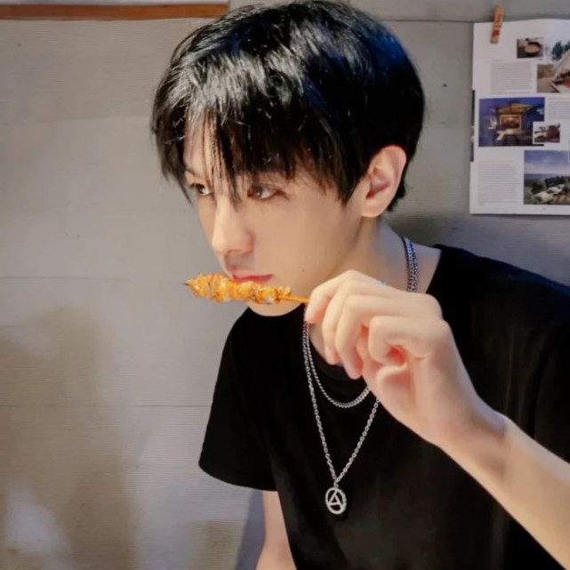 温柔鬼很难不爱的宝藏男孩头像