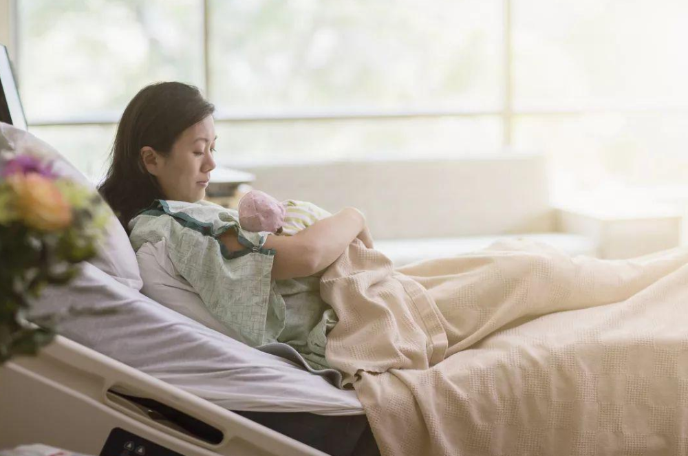 天天在家没事干坐完月子就上班去凤凰男说完孩子老婆都没了