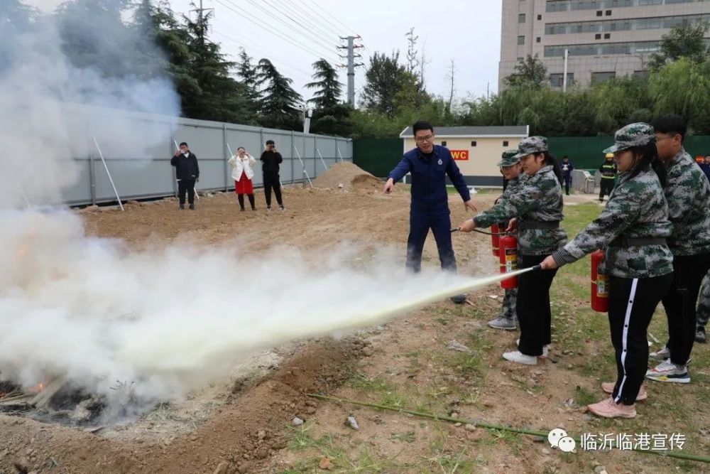 临港这学校着火了?莫慌,应急演练!