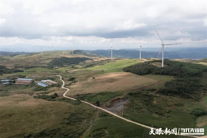 雪山镇风车转输能源促增收