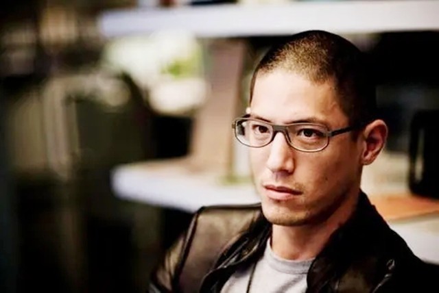 没想到蒋友柏却一改以往在大众面前对妻子一副情深不减的模样,他告诉