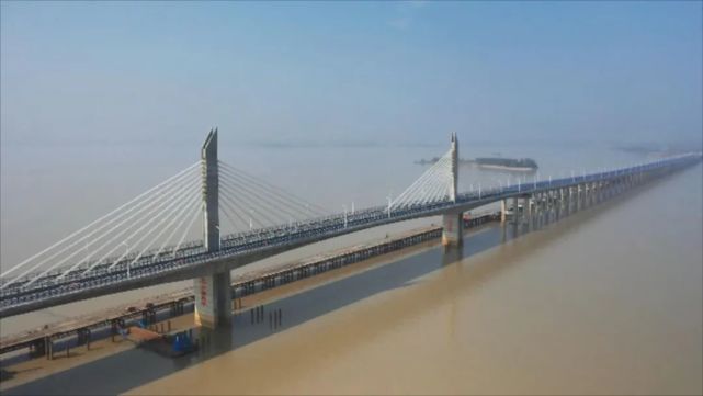 壮观!零距离感受淮南瓦埠湖大桥正式通车现场