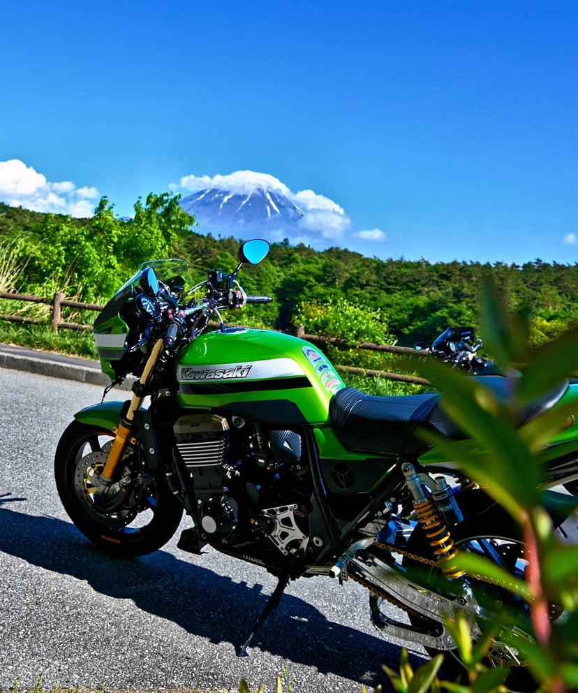 川崎名副其实的街霸-绿色大猪头kawasaki zrx1200