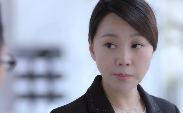 《突围:播出4集后,疑点浮出水面,幕后黑手直指石红杏!