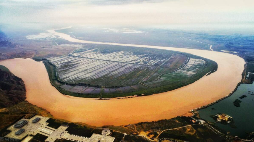 要知道黄河是一条奔流不息的大河,需要的河道宽度深度都很大,用人工