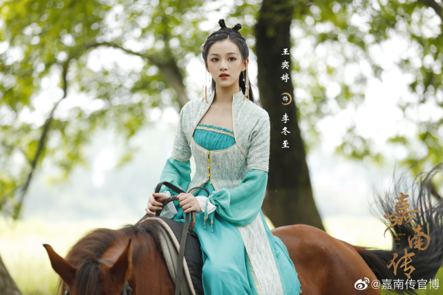 聪慧懂事的李冬至可是像极了现实中的王奕婷.