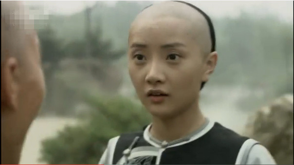 国产剧里最实在的女扮男装,女主剪了光头当真雌雄莫辩!