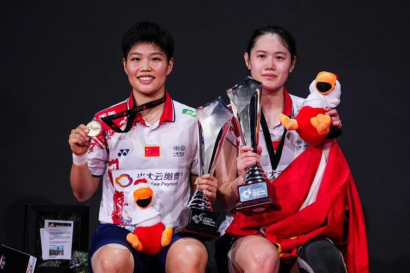 丹麦进行时|一黑到底!黄东萍/郑雨横扫韩国组合首拿1000赛女双冠军
