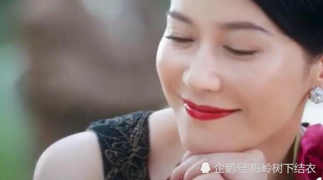 50岁的俞飞鸿魅力不减反增,在《第一炉香》"引诱"尹昉