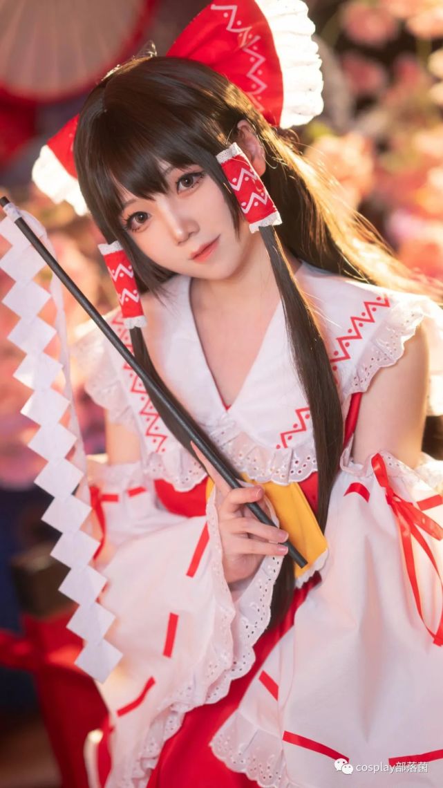 cos:博丽灵梦cos正片@楚楚子,少女祈祷中
